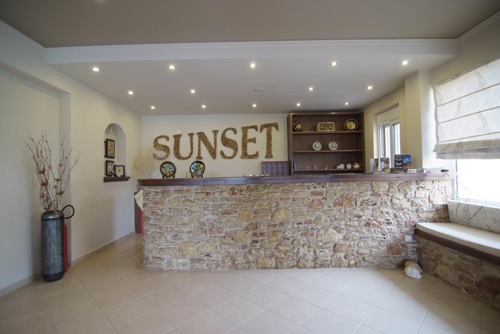 Sunset Studios Nea Styra Extérieur photo